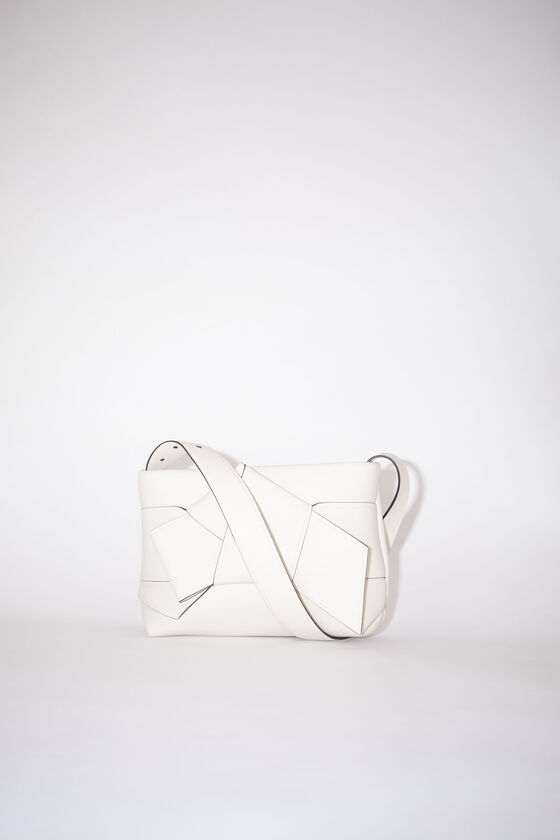 (image for) Stand Out From The Crowd Musubi shoulder bag